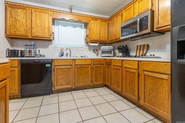 14 Hilltop Lane, Vilonia, AR 72173