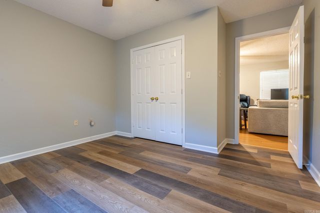14 Hilltop Lane, Vilonia, AR 72173