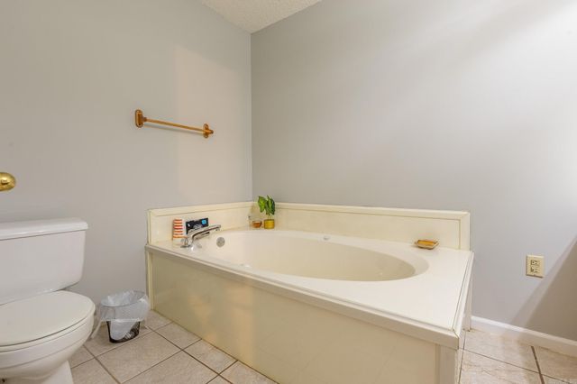 14 Hilltop Lane, Vilonia, AR 72173