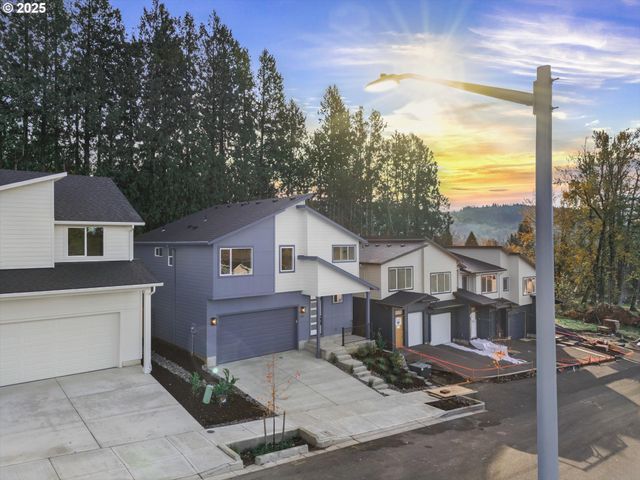 284 Nw MAWRCREST Ave, Gresham, OR 97030