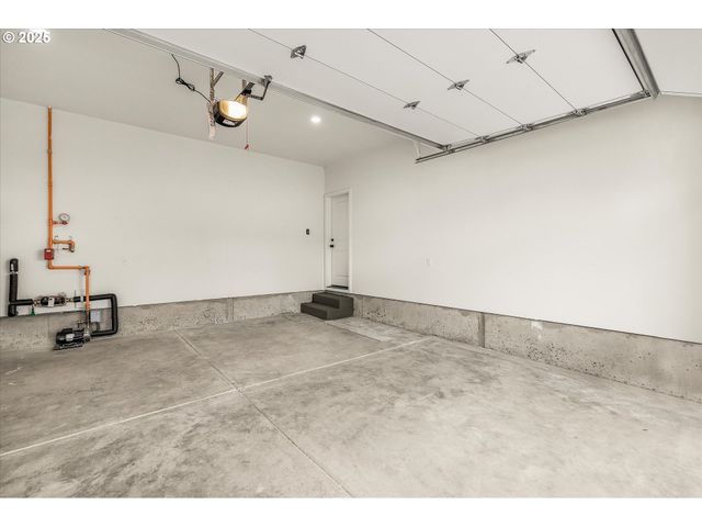 284 Nw MAWRCREST Ave, Gresham, OR 97030