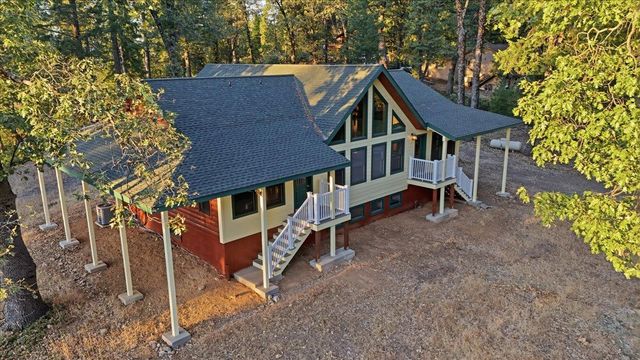 18274 Royal Plum Way, Nevada City, CA 95959