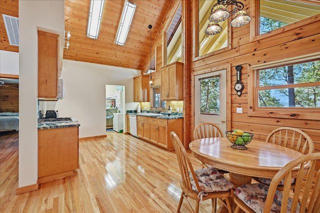 18274 Royal Plum Way, Nevada City, CA 95959