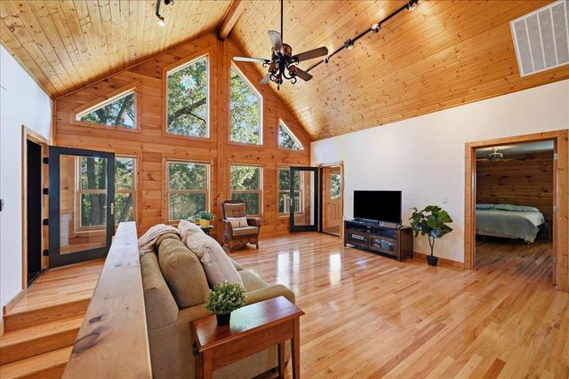 18274 Royal Plum Way, Nevada City, CA 95959