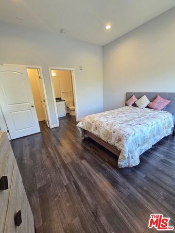 2651 S Hobart Blvd 9, Los Angeles, CA 90018