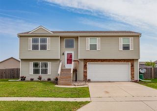 220 Tailfeather Drive NW, Bondurant, IA 50035
