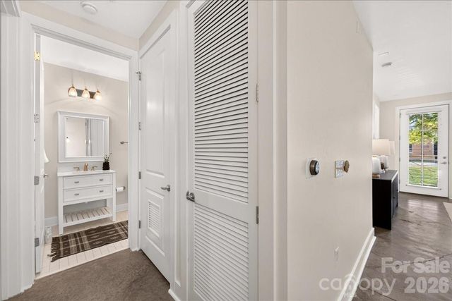 1101 W 1st Street, Charlotte, NC 28202