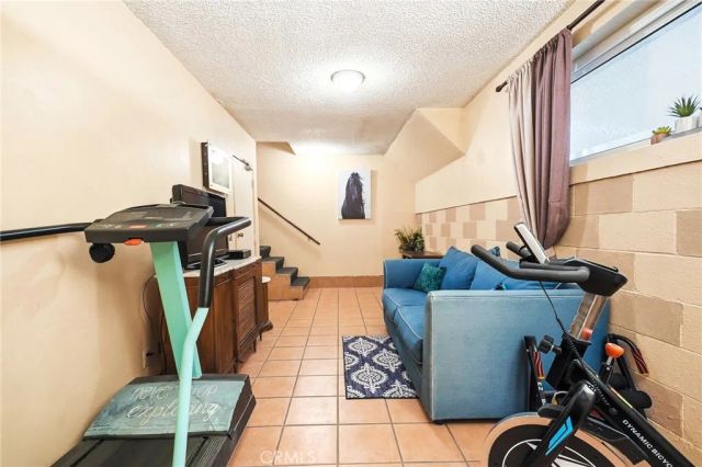 18333 Hatteras Street 56, Tarzana, CA 91356