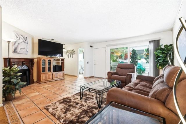 18333 Hatteras Street 56, Tarzana, CA 91356