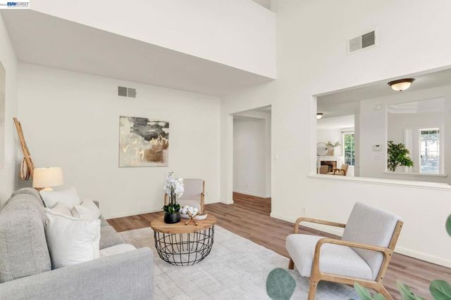 690 Glasgow Cir, Danville, CA 94526