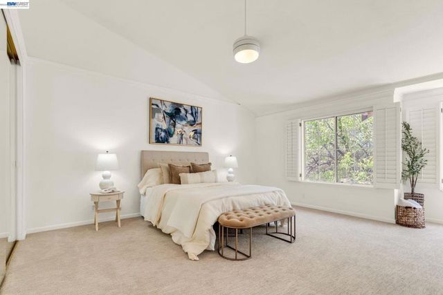 690 Glasgow Cir, Danville, CA 94526