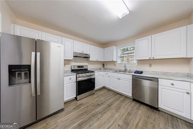 1248 Falling Water Drive SE, Smyrna, GA 30080