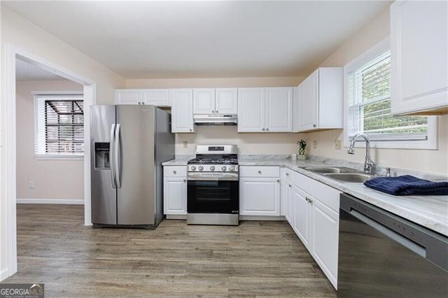 1248 Falling Water Drive SE, Smyrna, GA 30080