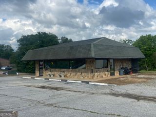 927 Senoia Road, Tyrone, GA 30290