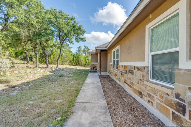 1131 ROCKY RIDGE LOOP, Canyon Lake, TX 78133