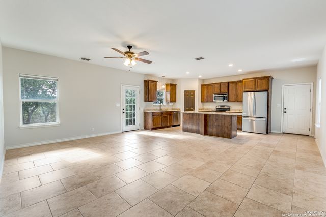 1131 ROCKY RIDGE LOOP, Canyon Lake, TX 78133