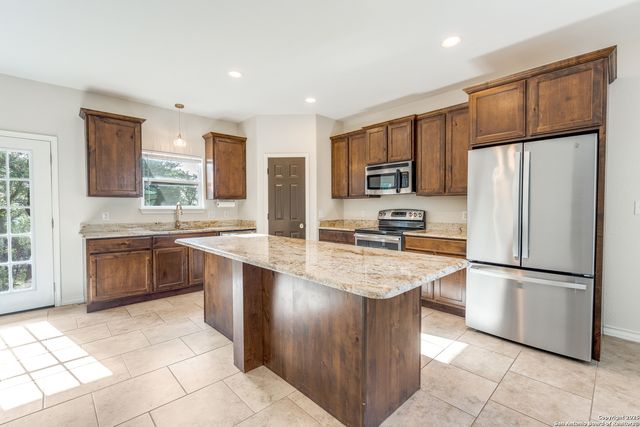 1131 ROCKY RIDGE LOOP, Canyon Lake, TX 78133