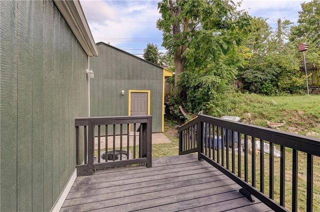 2021 Elmwood Avenue, Kansas City, MO 64127