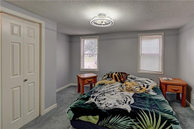 2021 Elmwood Avenue, Kansas City, MO 64127