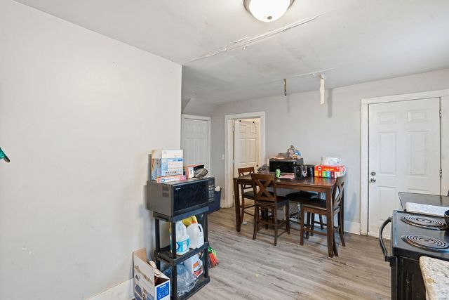 1941 DIXWELL Street, Davenport, IA 52802