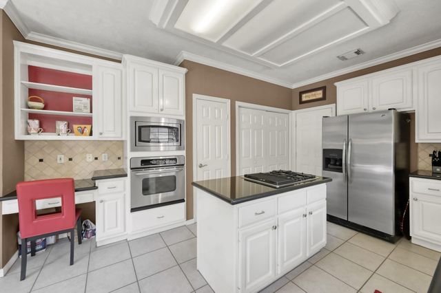 59 Eagle Mead Place, The Woodlands, TX 77382