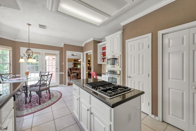 59 Eagle Mead Place, The Woodlands, TX 77382