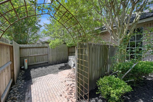 59 Eagle Mead Place, The Woodlands, TX 77382