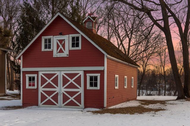 16865 Terrey Pine Drive, Eden Prairie, MN 55347