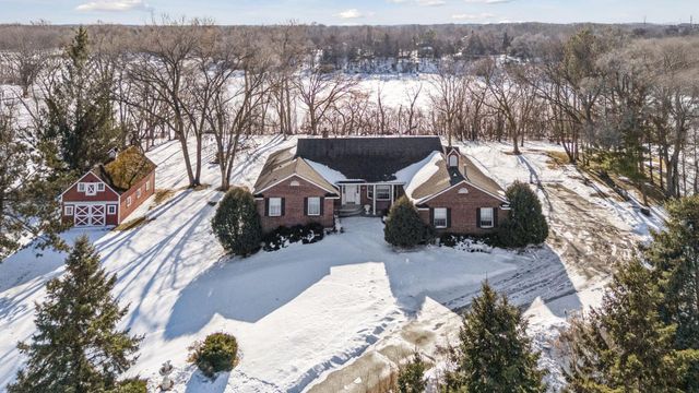 16865 Terrey Pine Drive, Eden Prairie, MN 55347