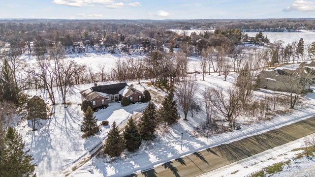 16865 Terrey Pine Drive, Eden Prairie, MN 55347