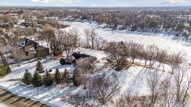 16865 Terrey Pine Drive, Eden Prairie, MN 55347