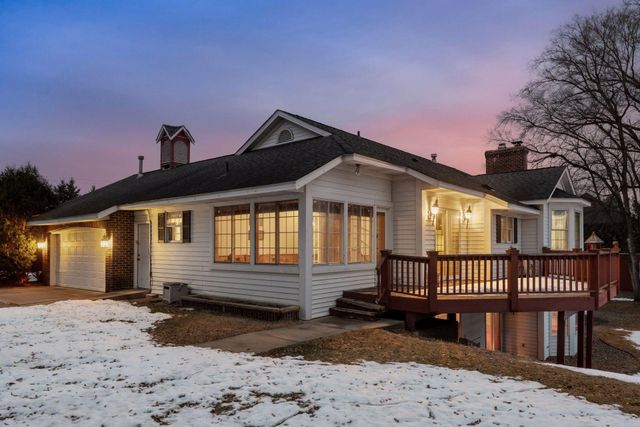 16865 Terrey Pine Drive, Eden Prairie, MN 55347