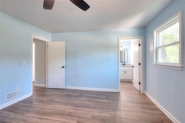 2538 Three Bars Dr, Grayson, GA 30017