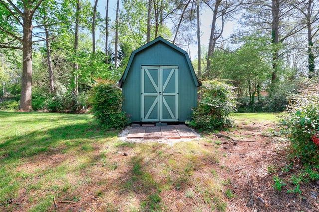 2538 Three Bars Dr, Grayson, GA 30017