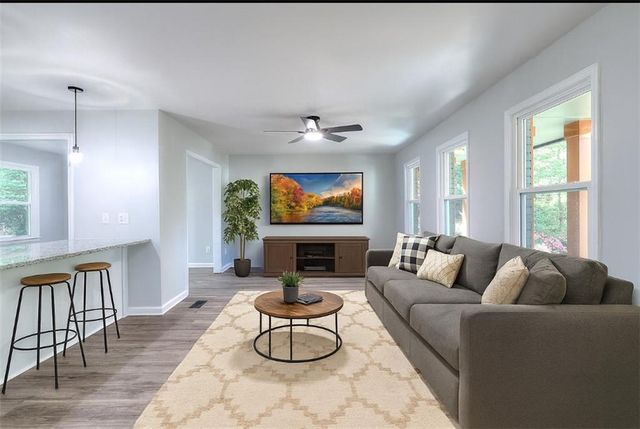 2538 Three Bars Dr, Grayson, GA 30017