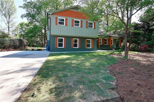 2538 Three Bars Dr, Grayson, GA 30017