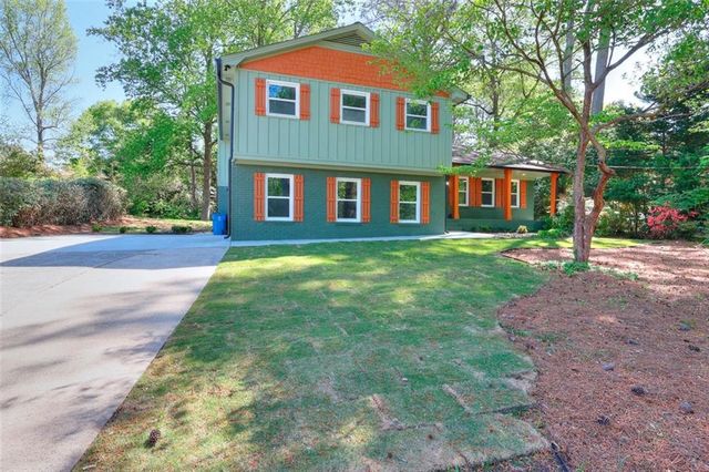 2538 Three Bars Dr, Grayson, GA 30017