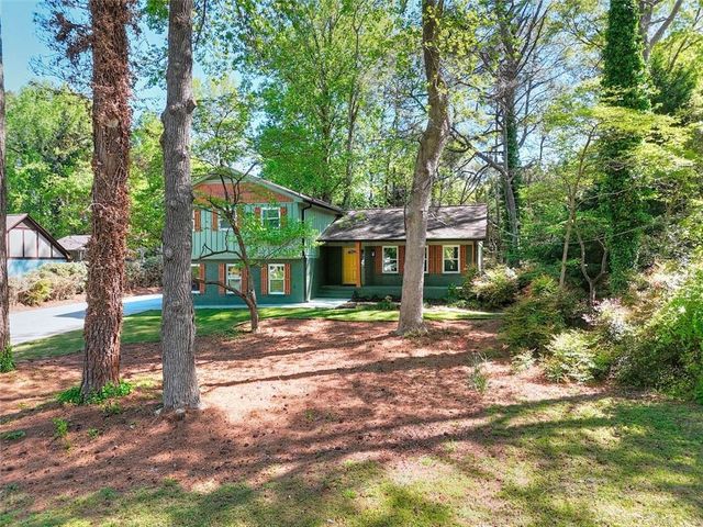 2538 Three Bars Dr, Grayson, GA 30017