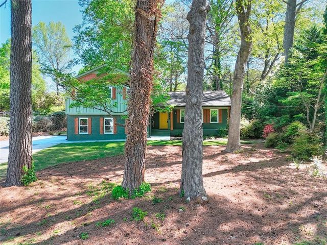 2538 Three Bars Dr, Grayson, GA 30017