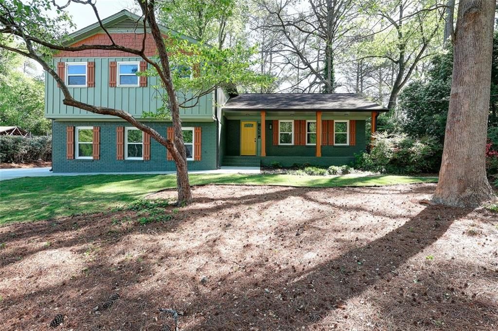 2538 Three Bars Dr, Grayson, GA 30017