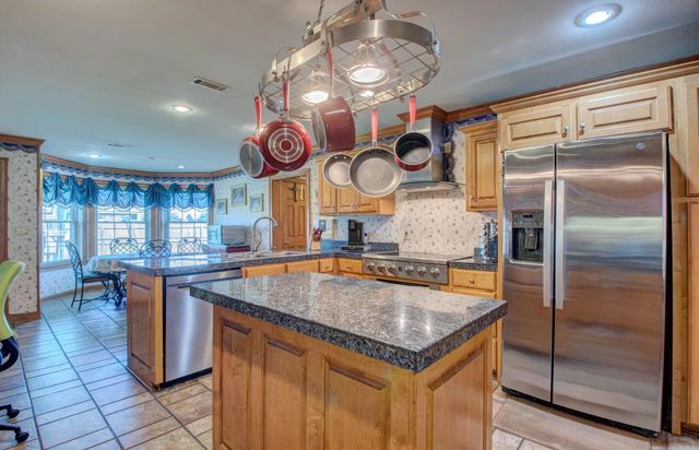 101 Magnolia Circle, Lonoke, AR 72086