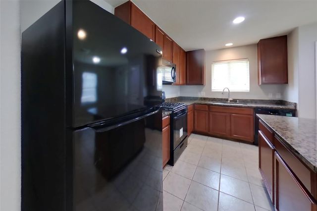 930 Salado Slough Lane, Rosenberg, TX 77471