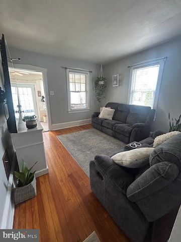 4 RUSSELL, Merchantville, NJ 08109