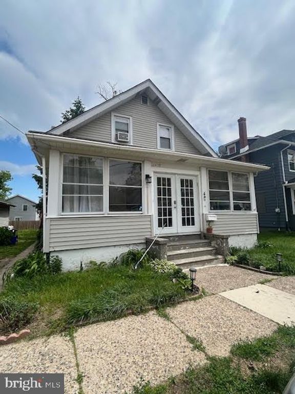 4 RUSSELL, Merchantville, NJ 08109