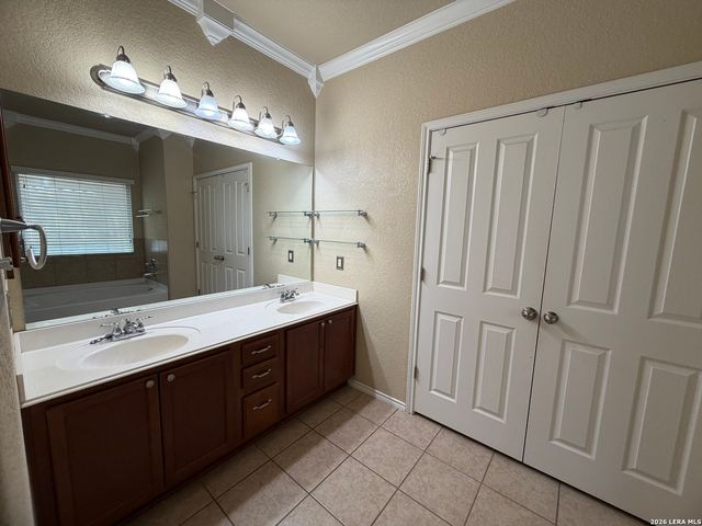 9103 Rainbow Creek, San Antonio, TX 78245