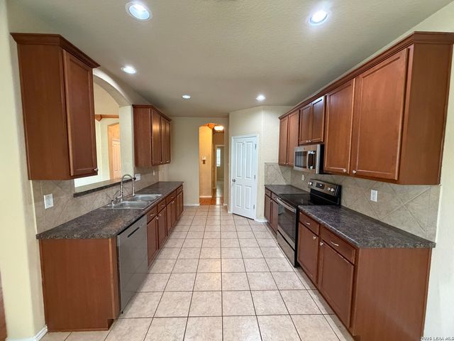 9103 Rainbow Creek, San Antonio, TX 78245