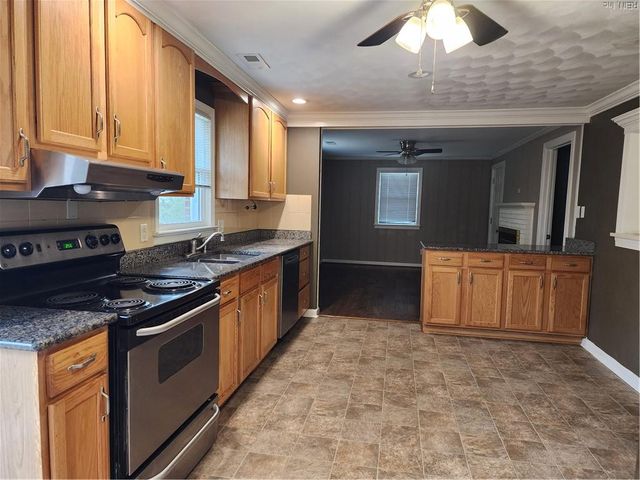 436 Centerville TPKE, Chesapeake, VA 23322