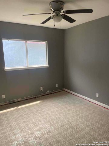 6807 Laguna Norte, San Antonio, TX 78239