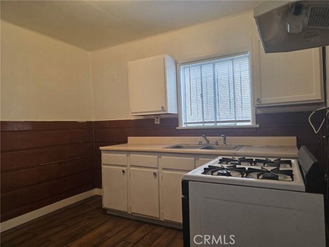 220 S Pannes Avenue 3, Compton, CA 90221