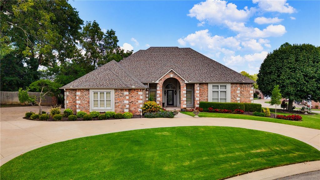 4005 Thornbury Drive, Springdale, AR 72764